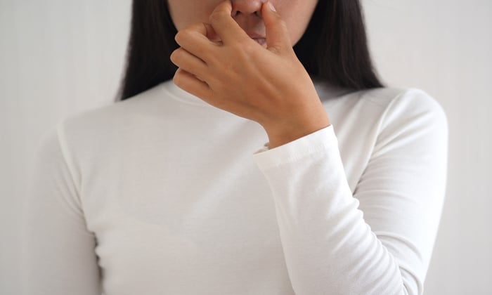 มีกลิ่นเหม็นในจมูก ตลอดเวลา อาจเป็นเพราะสาเหตุเหล่านี้ก็ได้นะ