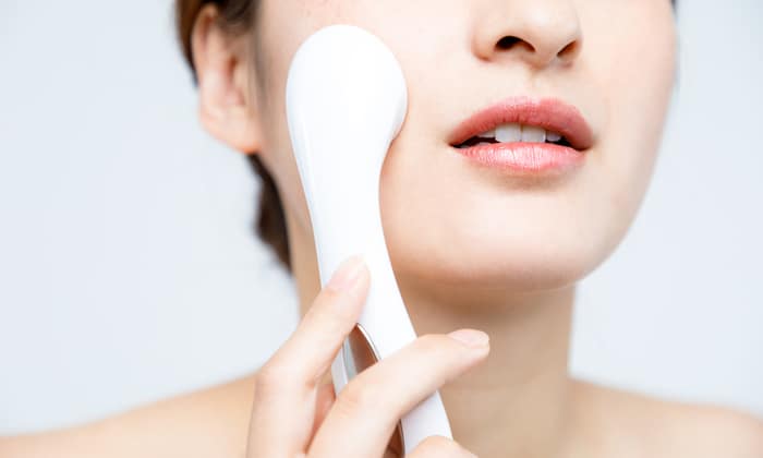 เครื่องนวดหน้าไครโอเย็น ประโยชน์ และผลข้างเคียง