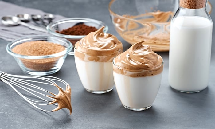 Dalgona Coffee กาแฟเทรนด์ใหม่ ทำยังไงให้ดีต่อสุขภาพมากขึ้น