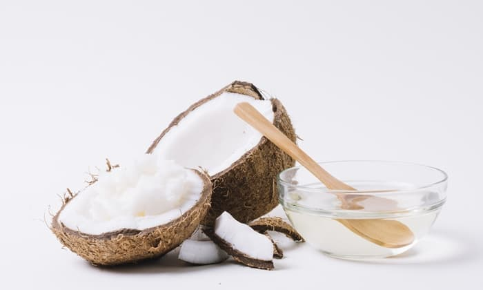 ประโยชน์ของการใช้ น้ำมันมะพร้าวหมักผม