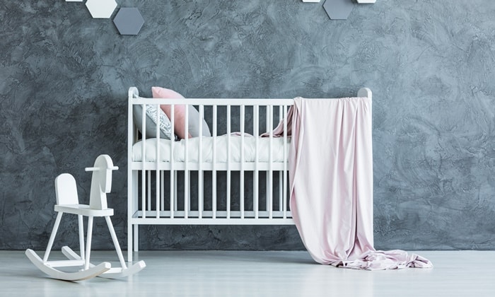 ทารกไม่ชอบนอนเปล เป็นเพราะอะไร แก้ไขอย่างไรดี