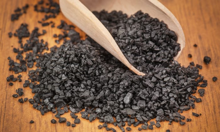 เกลือดำ ประโยชน์สุขภาพ และข้อควรระวังในการบริโภค