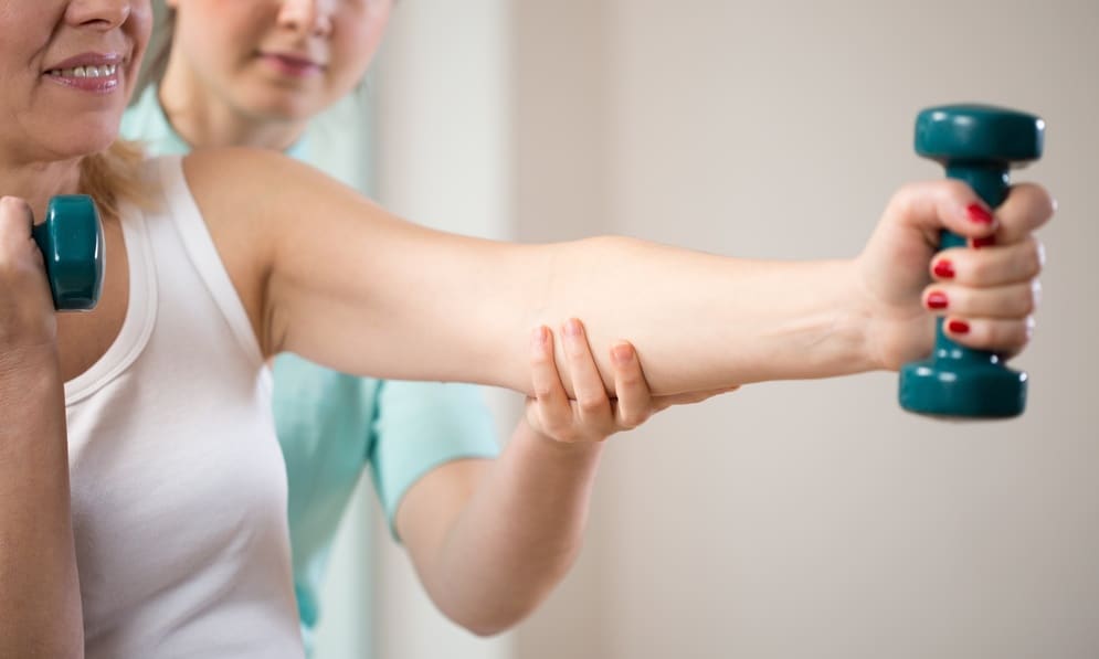 การออกกำลังกาย สำหรับผู้ป่วยกระดูกพรุน ออกอย่างไรให้แข็งแรงและปลอดภัย