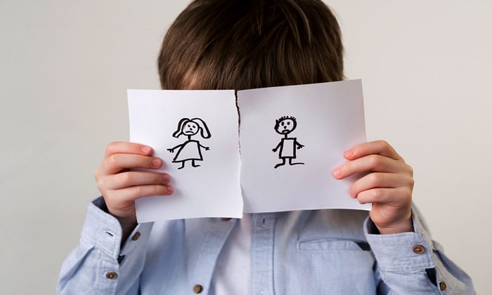 หย่าร้าง ปัญหาครอบครัวกับวิธีรับมือสำหรับคนเป็นลูก