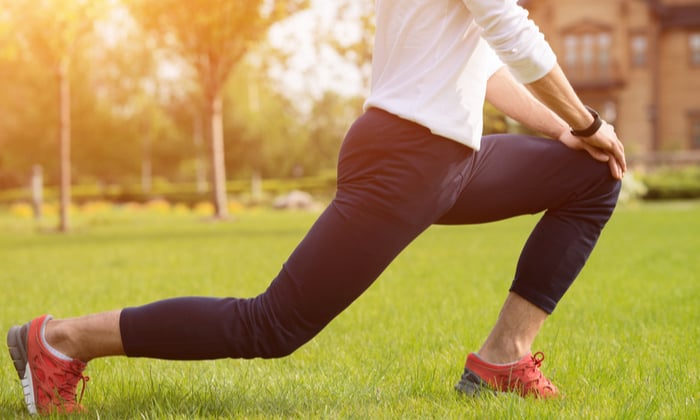  5 ท่าบริหารหัวเข่า แก้อาการปวดเมื่อย จากการนั่งทำงานเป็นเวลานาน