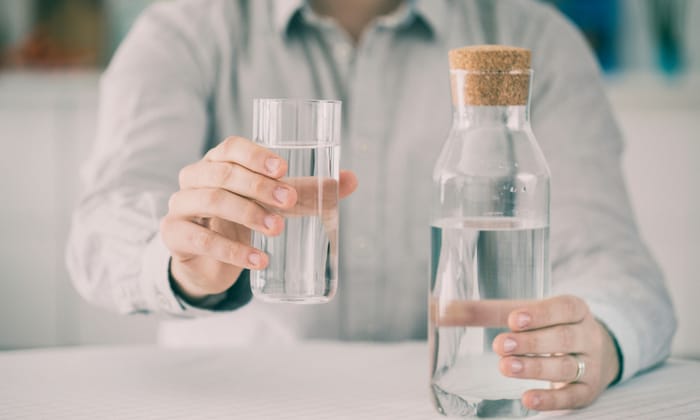 ดื่มน้ำมากไปก็ไม่ดี เพราะอาจเสี่ยงต่อ ภาวะการดื่มน้ำมากเกินไป (Overhydration)