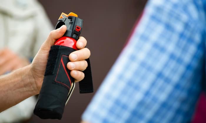 แก๊สน้ำตาและสเปรย์พริกไทย ส่งผลต่อร่างกายอย่างไรบ้าง