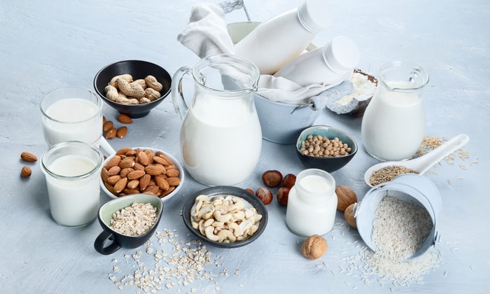 นมวัวกับนมจากพืช นมแบบไหนที่เหมาะจะเป็นตัวเลือกของคุณ มาดูกัน