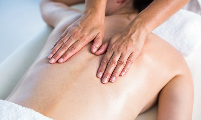 การนวดหลังคลอด ประโยชน์และข้อควรระวัง