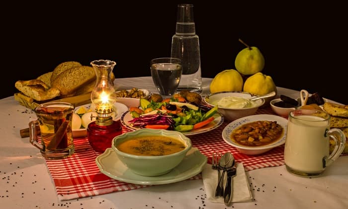 กินข้าวเย็นไว ส่งผลดีอย่างไรต่อสุขภาพบ้าง