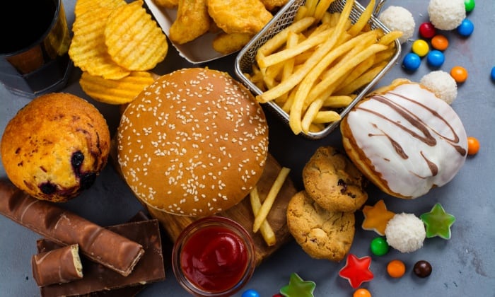 อาหารที่ควรหลีกเลี่ยง สำหรับผู้ป่วยข้อเสื่อม