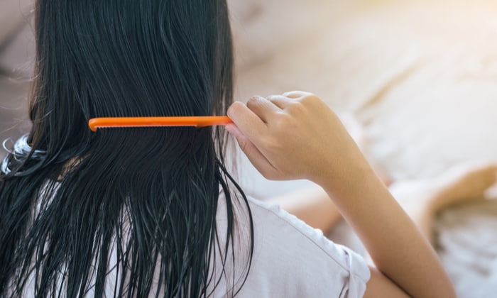 นอนทั้งที่ผมเปียก ส่งผลเสียอย่างไรบ้าง