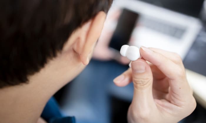 การใช้หูฟัง ให้ปลอดภัย ไม่สูญเสียการได้ยิน