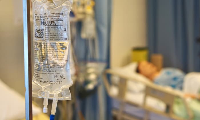 ให้น้ำเกลือ สำคัญอย่างไร ทำไมถึงจำเป็นต้องให้น้ำเกลือ