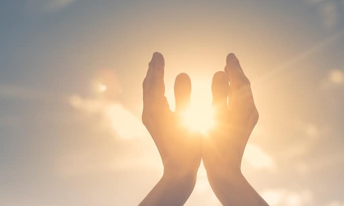 ประโยชน์ของแสงแดด ออกแดดวันละนิด จิตแจ่มใส ร่างกายแข็งแรง!