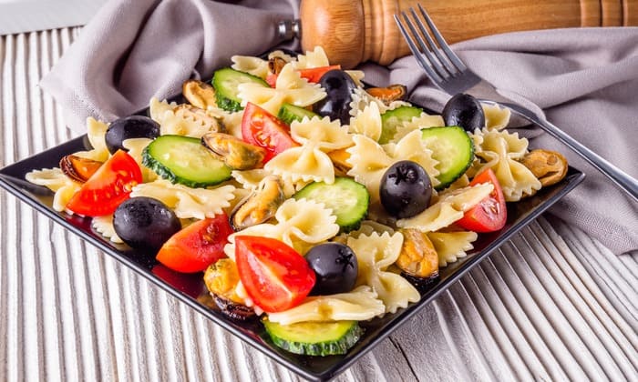 สูตรสลัดพาสต้าผักรวม