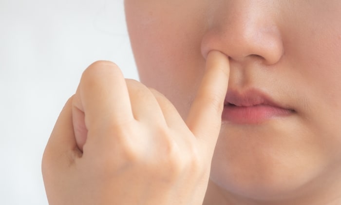 แคะขี้มูก อันตรายจริงไหม ยิ่งใช้นิ้วมือแคะยิ่งอันตรายจริงหรือเปล่า