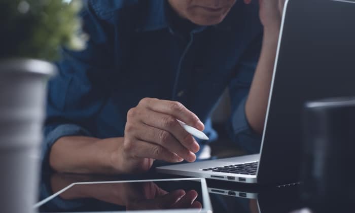 คิดหลายเรื่องในเวลาไล่เลี่ยกัน แสนปวดหัว จะหยุดคิดอย่างไรให้ถูกวิธี