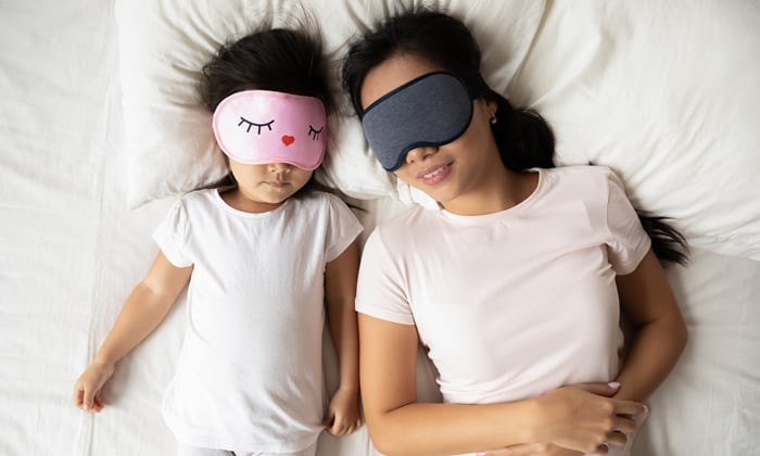 ฝึกให้ลูกเข้านอน คุณพ่อคุณแม่ต้องทำอย่างไรบ้าง