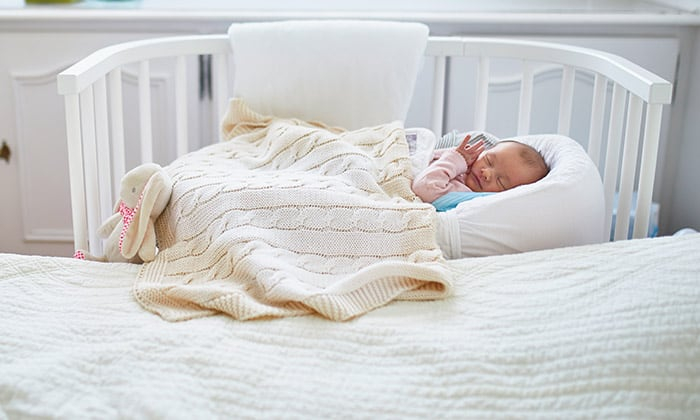 ให้ลูกนอนห่มผ้า ได้ตอนไหน และห่มผ้าให้ลูกอย่างไรถึงจะปลอดภัย