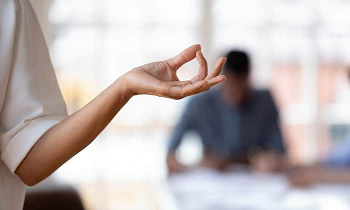 วิธีการตั้งสติ เมื่อกำลังตกอยู่ในความวิตกกังวล