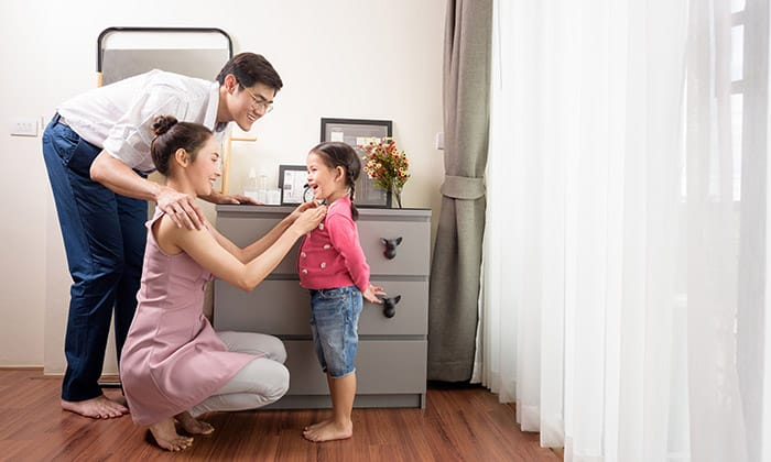 การแต่งตัวให้ลูก เมื่อลูกต้องไปโรงเรียนอนุบาล หรือเนอสเซอรี่