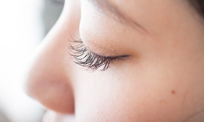 ขนตาคุด ปัญหาที่อาจทำให้คุณรู้สึกปวดที่เปลือกตา