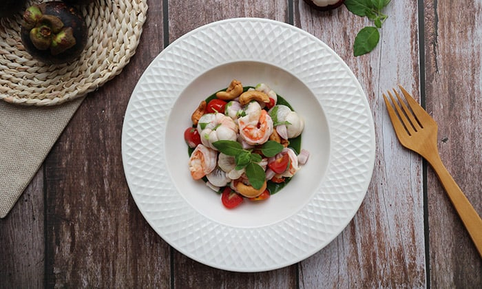 สูตรยำมังคุดกุ้งสด เมนูจากผลไม้และสมุนไพรเพื่อสุขภาพ