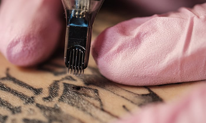 รอยสักติดเชื้อ อาการและการรักษา