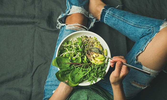 งานวิจัยเผย คนกินวีแกน อาจเสี่ยงกระดูกหักมากกว่าคนอื่น ๆ