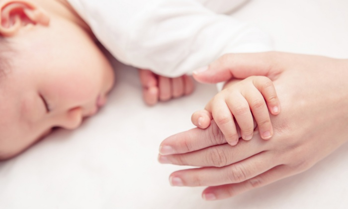 ทารกแรกเกิดหายใจเร็ว เป็นเรื่องน่ากังวลหรือไม่