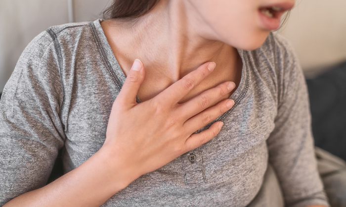 หายใจไม่ออก สาเหตุ และวิธีทำให้หายใจสะดวกขึ้น