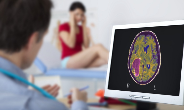 เมื่อ มะเร็งปอดแพร่กระจายไปยังสมอง จะมีอาการอย่างไร