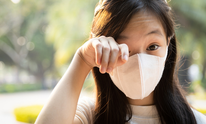 ฝุ่นเข้าตา ระคายเคืองจนกวนใจ ปฐมพยาบาลเบื้องต้นอย่างไรให้ดีขึ้น