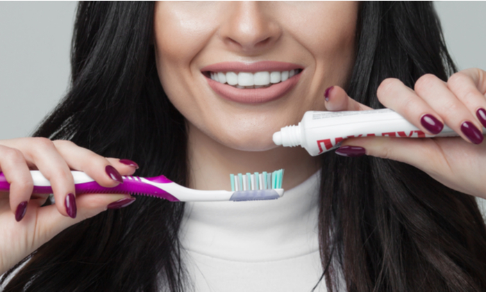 เช็กด่วน! 5 พฤติกรรม ที่บ่งบอกว่าคุณ แปรงฟันผิดวิธี