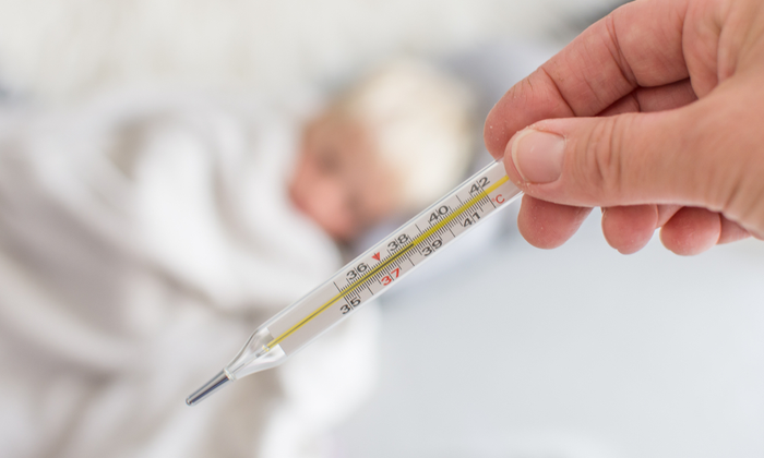 วิธีลดไข้ สำหรับเด็ก ที่พ่อแม่ควรรู้