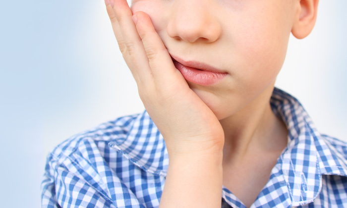 เด็กฟันผุ สาเหตุ และการป้องกันที่คุณพ่อคุณแม่ควรรู้