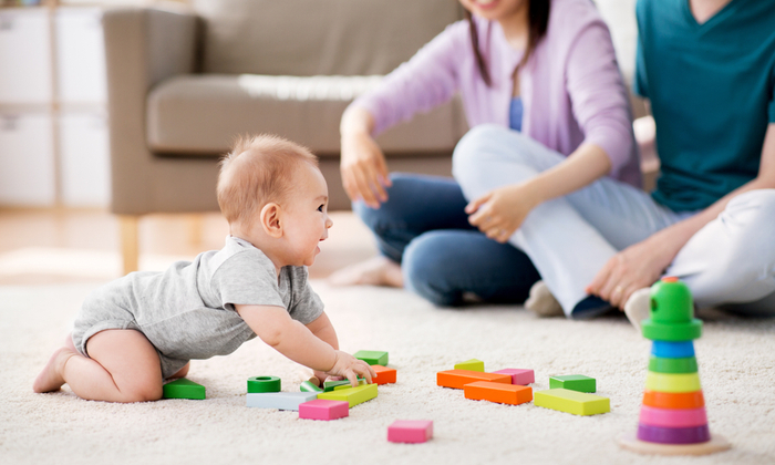 พัฒนาการทารก ในช่วงขวบปีแรกของแต่ละเดือนเป็นอย่างไร