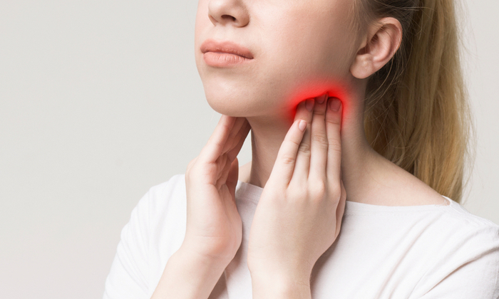 ไฮเปอร์ไทรอยด์ ไทรอยด์ทำงานเกิน อาการ สาเหตุ การรักษา