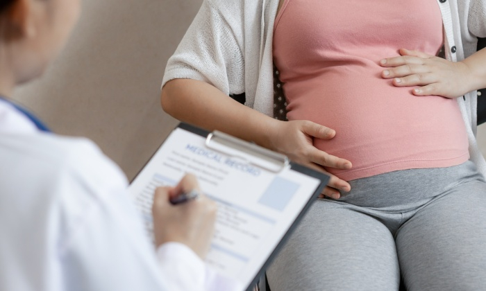 เลือดล้างหน้า สัญญาณเตือนที่บอกว่ากำลังตั้งครรภ์