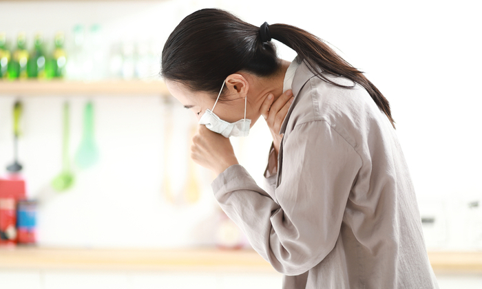 อาการโอมิครอน มีอะไรบ้าง เช็กตัวเองด่วน