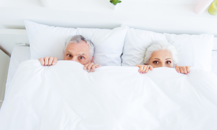 5 ท่าร่วมรัก สำหรับผู้สูงอายุ และข้อควรระวังในการมีเพศสัมพันธ์