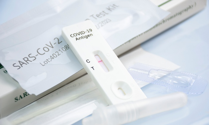 Rapid Test โควิด-19 ต้องตรวจบ่อยแค่ไหน ตรวจเจอโอมิครอนหรือไม่