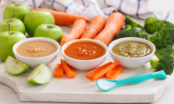 ตารางอาหารทารก 6 เดือน และคำแนะนำการป้อนอาหารทารก