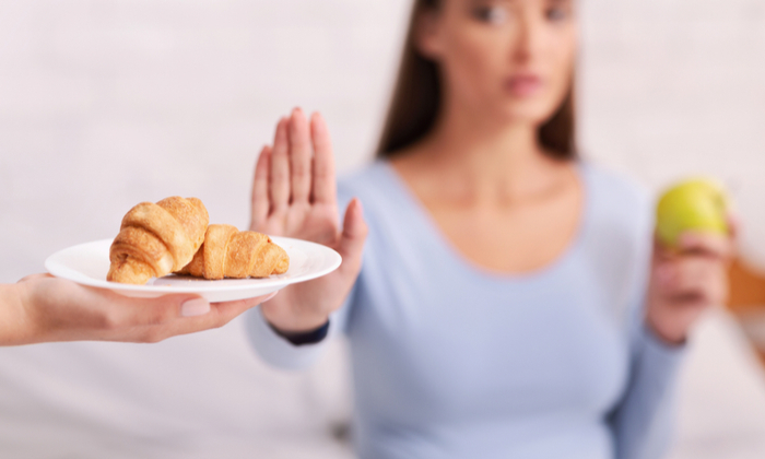 แม่หลังคลอดห้ามกินอะไรบ้าง