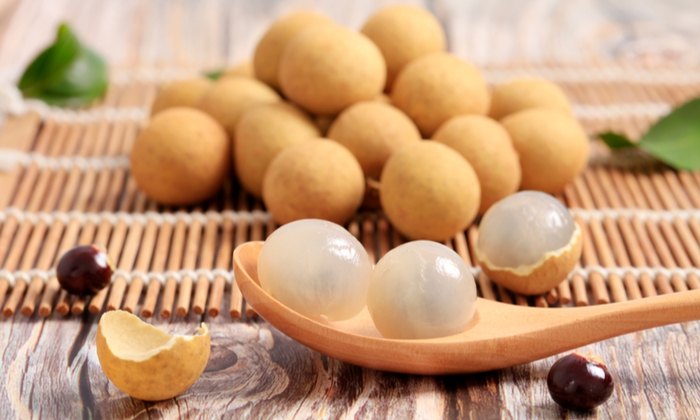 ลำไย ประโยชน์และข้อควรระวังในการบริโภค