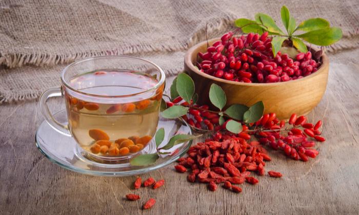 โกจิเบอร์รี่ ประโยชน์ และข้อควรระวังในการบริโภค