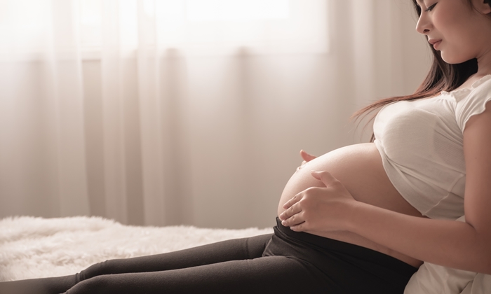 ผ้ารัดหน้าท้องหลังคลอด ประโยชน์และวิธีใช้งาน