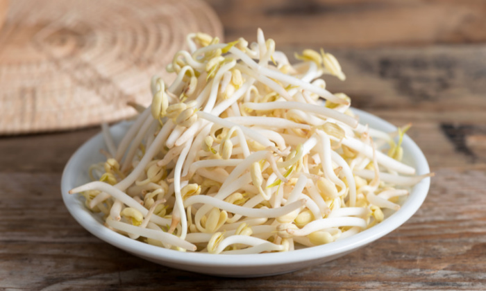 ถั่วงอก ประโยชน์ต่อสุขภาพ และข้อควรระวังในการบริโภค