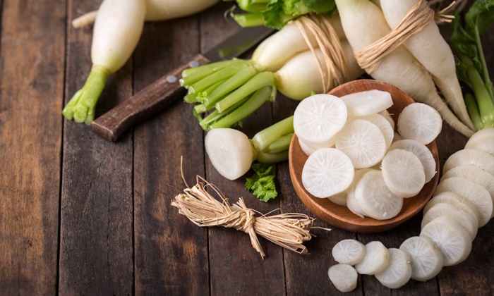 หัวไชเท้า ประโยชน์ต่อสุขภาพและข้อควรระวังในการบริโภค